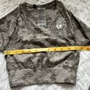 women's best WOMEN’S BEST CAMOUFLAGED LONG SLEEVE SEAMLESS CROP TOP SIZE SMALL Photo 10