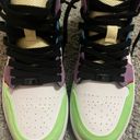 Nike Women’s Air Jordan 1 Mid Photo 1