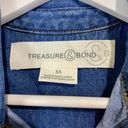 Treasure & Bond Women’s Denim Button Up Long Sleeve Shirt Blue Wash Sz XS NWT Photo 2