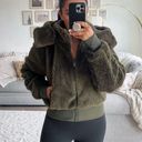 Alo Yoga Alo Foxy Sherpa Hooded Jacket Dark Olive Green Photo 0