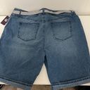 Gloria Vanderbilt slimming Bermuda Jean Shorts. Photo 4