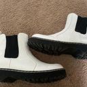 White boots Size 9 Photo 4