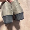 Daisy Fuentes Women’s boots, size 7.5 Photo 3