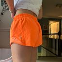 Lululemon Hotty Hot Short 2.5” Photo 3