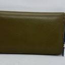 Universal Threads NWT Universal Thread Women's Large Olive Green Zip Wallet Photo 1