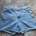 Aritzia Sunday Best Light Wash Denim Mom Shorts Photo 0