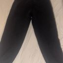 Lululemon High-Rise Scuba Joggers Photo 4