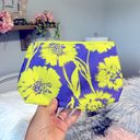 Clinique Vibrant Cosmetic Bag New Photo 0