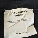 Good American Good Curve Denim Frayed Hem 5 Pocket Shorts in Black 089 Sz 18 Photo 6