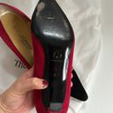 St. John VTG  red and black suede heels w gold chain detail, size 6.5 Photo 3