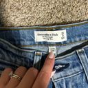 Abercrombie & Fitch Abercrombie 90s Straight Jeans Photo 1