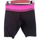 Lululemon  Size 6 Black Pink Trim Printed Reverse Groove Bike Shorts Athletic Photo 0