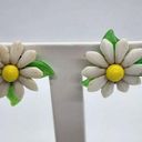 Daisy HP! Vintage West Germany White  Screw On Earrings Photo 0