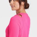 All In Motion long sleeve cropped top Photo 5