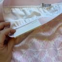 Lady Hagen NWT  16 inch Side pleated Pink and White Seashell golf skort.‎ Size M Photo 2