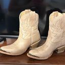 Idyllwind Short Cowboy boots Photo 4