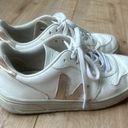 VEJA Women’s  Sneakers Photo 2