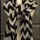 Forever 21 Zig Zag Scarf Photo 4