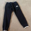 Nike Black & White Jogger Pant Size Medium Bin 213 Photo 0