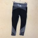 Avia  RUNNING FITTED ATHLETIC BLACK GRAY LEGGINGS WOMENS SIZE XS Photo 10