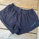 Lululemon  Hotty Hot Short II *2.5" Photo 4