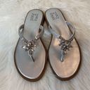 Naturalizer Naturalized “Liliana” Silver Metallic Embellished Flip Flops Sz 7.5M Womens Photo 1