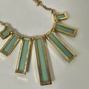 The Bar Light green rectangle statement necklace Photo 4