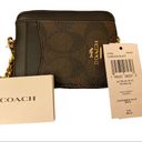 Coach NWT  Zip Card Case In Signature Canvas Photo 2