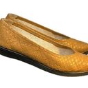 Salvatore Ferragamo Ferragamo Vintage Tan textured Flats size 6.5 B Photo 0