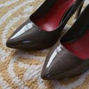 Penny Loves Kenny  Taupe Pointed Toe Pumps Heels Size 7.5M Photo 2