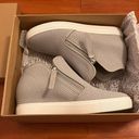 Steve Madden NWT  Grey Shoes Photo 0