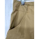 Mountain Hardwear  Womens Shorts Sz 8 Khaki Outdoorsy GorpCore Athleisure Classic Photo 1