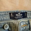 Hollister Ultra High-Rise Mom Jean Photo 4