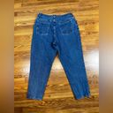 L.L.Bean Super Cute Vintage Y2K  Relaxed Tapered Leg Jeans! Photo 2