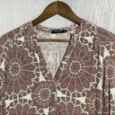 Max jeans  Paisley V-Neckline 3/4 Roll Tab Sleeves Pink and White Top Sma… Photo 1