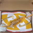 Nike University Gold dunks size 7.5 women’s/men 6  Like new box Gently worn Photo 1