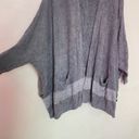 Barefoot Dreams  CozyChic Lite® Cliffside Wrap OS light gray Photo 3