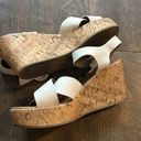 American Eagle  Women’s Sandals Sz 9 1/2 White Wedge Shoes Cork. Photo 6