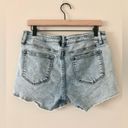 Vigoss  Marley Distress Short in Light Wash - Size 29 Photo 2