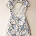 superdown  Carolisa Open Back Mini Dress in Blue White Floral Size Large Photo 2