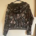 Nike  Women's Dri-Fit Tennis Jacket Black Floral Print Satin Cropped Size Med Photo 7