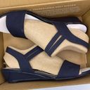 Life Stride wedge sandals navy blue women Size 7 1/2M Photo 3