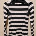 Lululemon  Base Runner Long Sleeve in Straightup Stripe Black White Photo 7