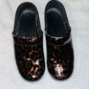 Dansko  Leopard Clog Shoes sz 39 Photo 3