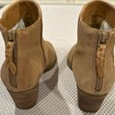 American Eagle  Outfitters Tan Genuine Suede Ankle boots size 9 Photo 2