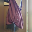 Lululemon   ruby red high low top Photo 2