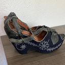 Ariat vista navy floral embroidered t-strap leather wedges 7 Photo 8