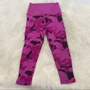 Avocado  Leggings Camo hi rise size XS Small pink Retired active compression Photo 2