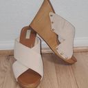 Jessica Simpson  wedges Photo 0