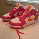 Nike Air Jordan 1 Mid Photo 0